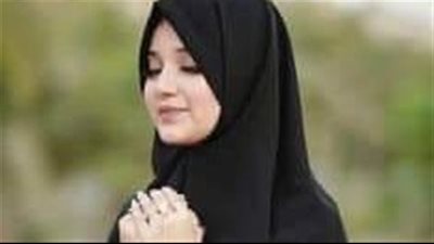 انا اسمي بسمه  ماما مدرسه وبابا موظف وعايشين في حي شعبي حياه عاديه