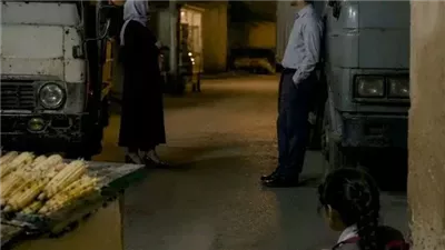 في الثانية عشر من عمري رأيت أمي