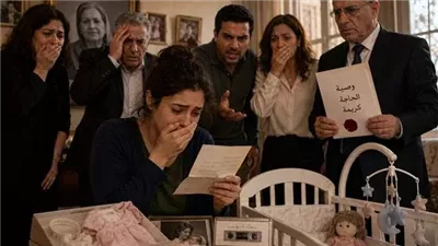 اكتشفتُ أن المرأة التي كنتُ أنظف منزلها مقابل 200 دينار… هي أمي الحقيقية 