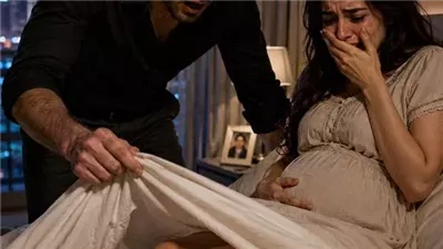 رفع الغطاء عن مراته الحامل لسما سامح