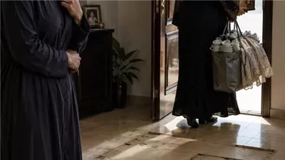 بعد عشر دقايق بس من ما القاضي خلّص إجراءات الخلع