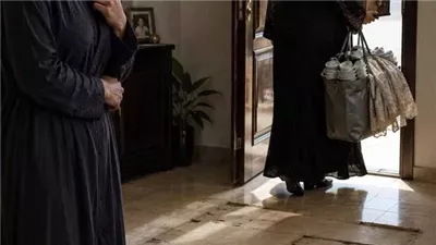 بعد عشر دقايق بس من ما القاضي خلّص إجراءات الخلع