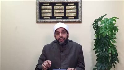 ما حكم الشاب الذي يداوم على الصلاة ولكنه يخفي هذه النعصية  الافتاء يجيب