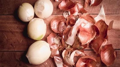 لا ترمي قشور البصل بعد اليوم