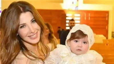  أصبحت صبية.. ليا ابنة نانسي عجرم تخـ،ـطف القلوب بجمالها بأحدث ظهور والجمهور: “مش معقول كأنها أمها”