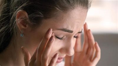 الدوخة وطنين الأذن هذه العشبة المهملة تنظف الأذن الداخلية وتعيد التوازن خلال أيام 