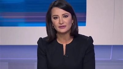 وفاة أشهر وأجمل مذيعة في قناة الجزيرة خلال البث المباشر يصدم الجميع ويبكي جميع المشاهدين