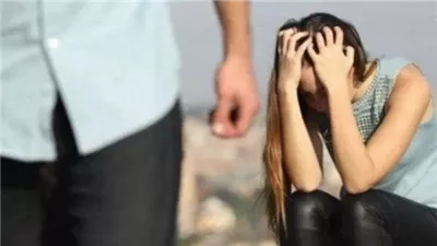 القبض على 2 رجال و3 نساء في اعمال منافية
