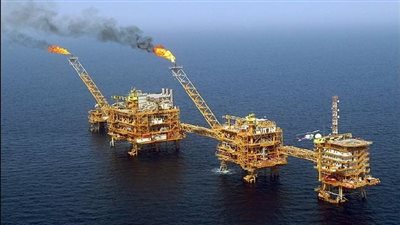 بئر نفطي في دولة عربية منسية