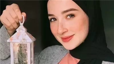 الرجل الغريب والمنديل الأحمر